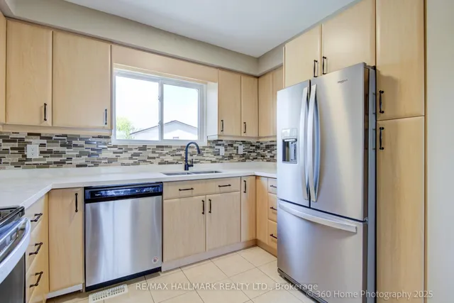 Additional image 5 of 16 Dawson Cres