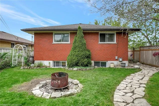 Additional image 30 of 24 Hoffman St