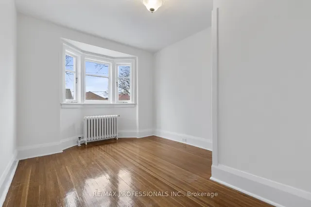 Additional image 24 of 377 Armadale Ave