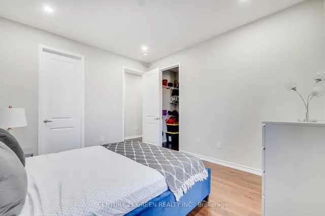 Additional image 29 of 1436 Connaught Terr