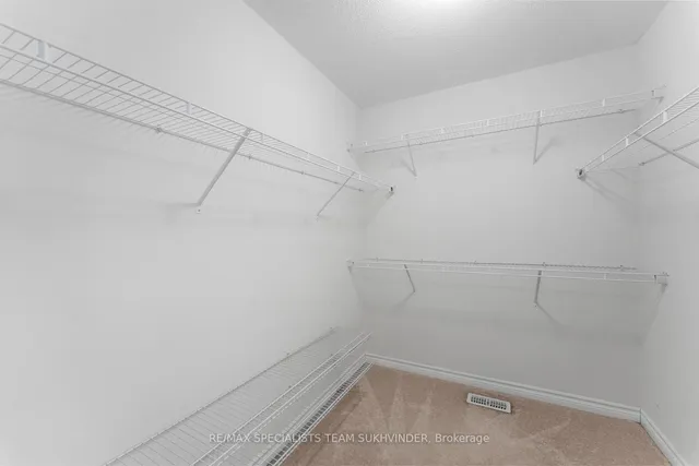 Additional image 32 of 604 Langholm St