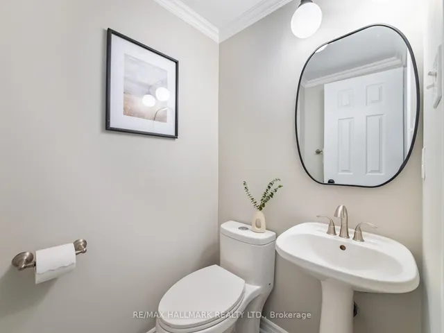 Additional image 18 of 1518 Queen St