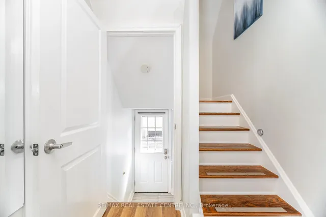 Additional image 24 of 32 East 44th St