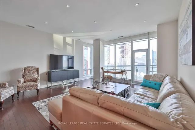 Additional image 18 of 80 John St Unit 4406