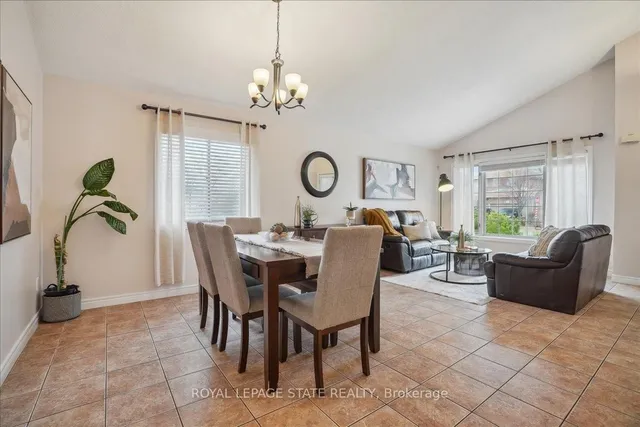 Additional image 19 of 32 Sonoma Lane