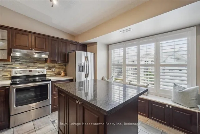 Additional image 21 of 1491 Maple Ave Unit 411