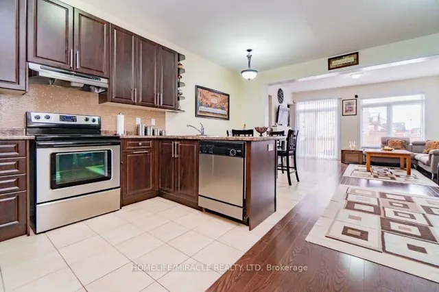 Additional image 3 of 11 Lorenzo Circ