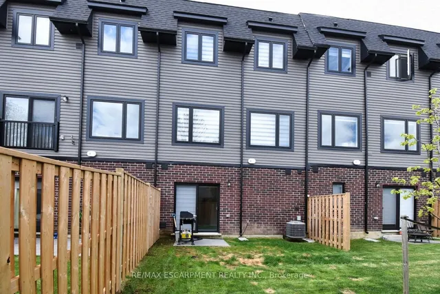 Additional image 36 of 187 Wilson St Unit 4