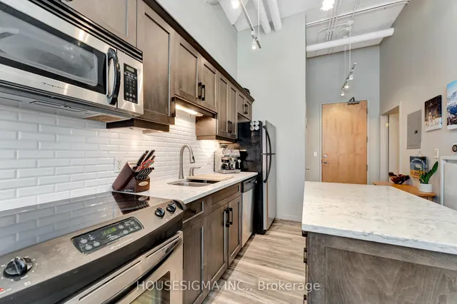 Additional image 12 of 410 King St Unit 118