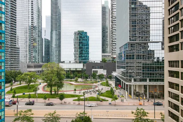 Additional image 41 of 77 Harbour Sq Unit 2707