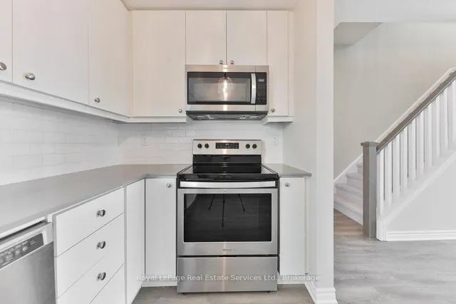 Additional image 10 of 3580 Lake Shore Blvd Unit 14