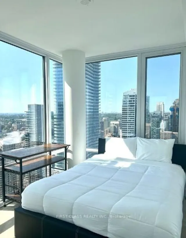 Additional image 5 of 501 Yonge St Unit 4302