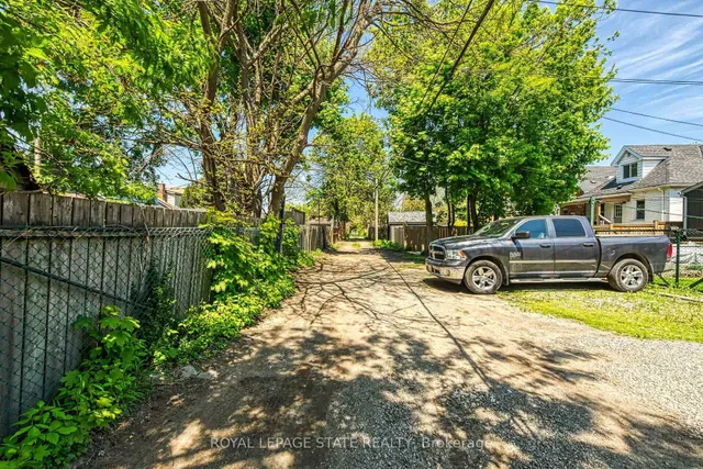Additional image 44 of 105 Grosvenor Ave