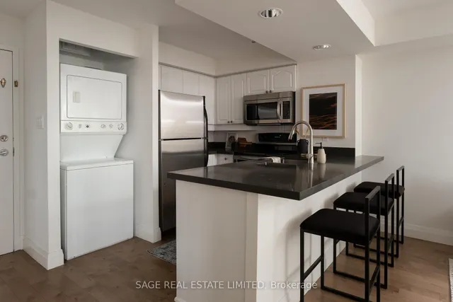 Additional image 17 of 801 King St Unit 420