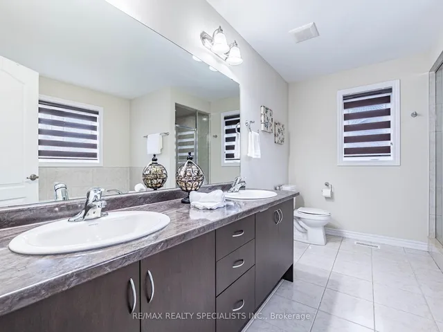 Additional image 20 of 23 Henry Moody Dr