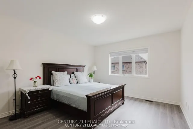 Additional image 33 of 180 Agro St