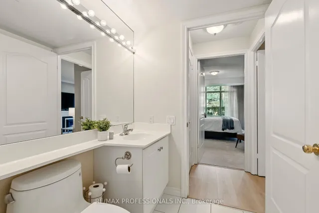 Additional image 33 of 18 William Carson Cres Unit 111