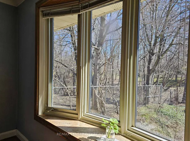 Additional image 9 of 274 Burnett Ave