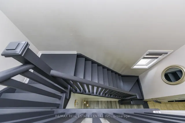 Additional image 27 of 658 Best Rd