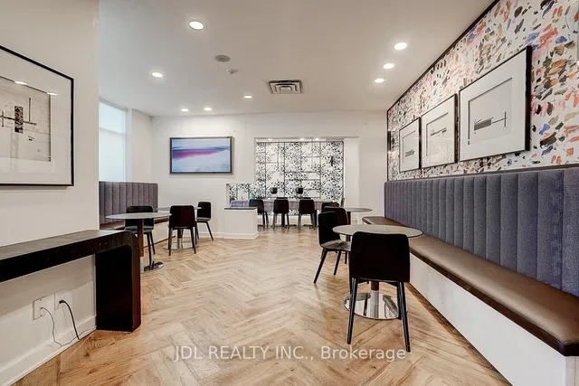 Additional image 32 of 600 Queens Quay Unit 711