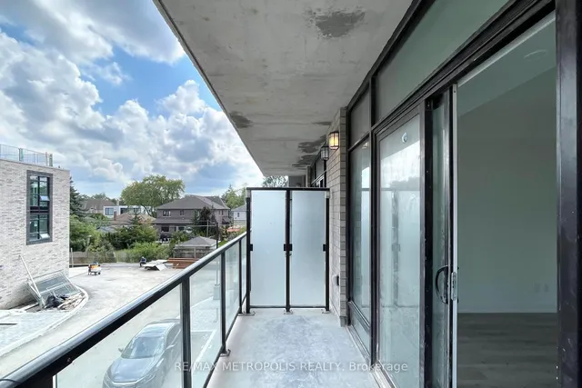 Additional image 22 of 871 Sheppard Ave Unit 42