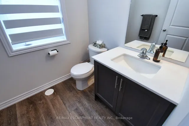 Additional image 22 of 187 Wilson St Unit 4