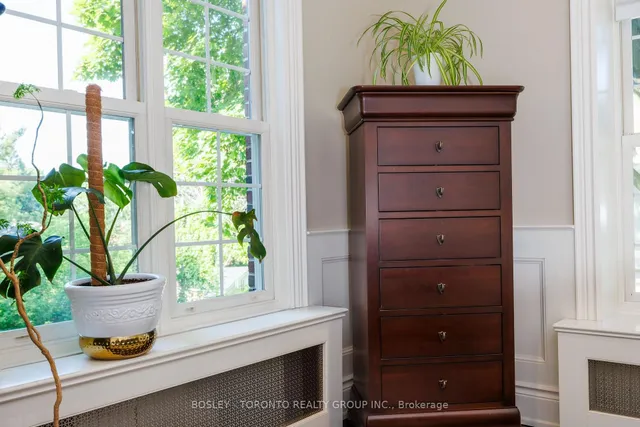 Additional image 21 of 31 Red Deer Ave