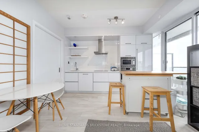 Additional image 11 of 2221 Yonge St Unit 3511