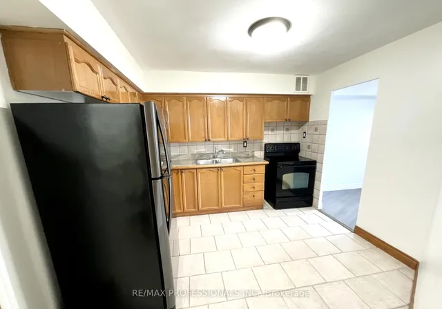 Additional image 15 of 551 The West Mall N/A Unit 1622