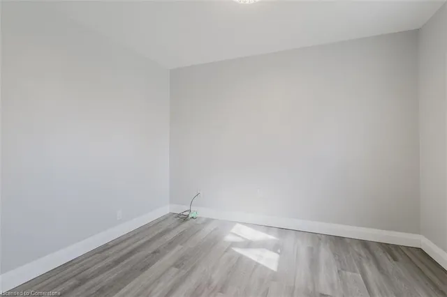 Additional image 19 of 31 Biggar Ave