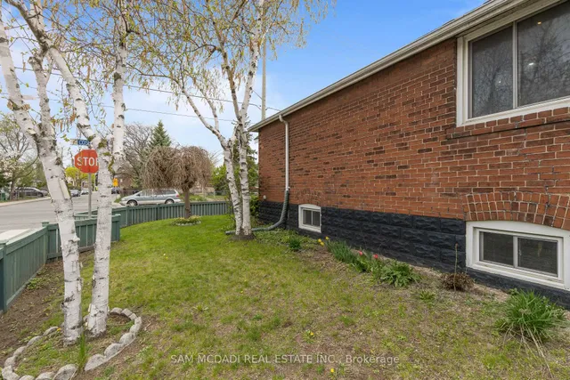 Additional image 37 of 319 Cosburn Ave