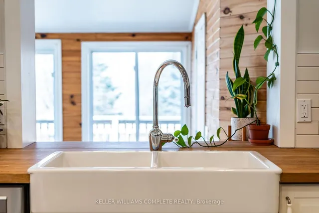 Additional image 23 of 2812 Upper James St