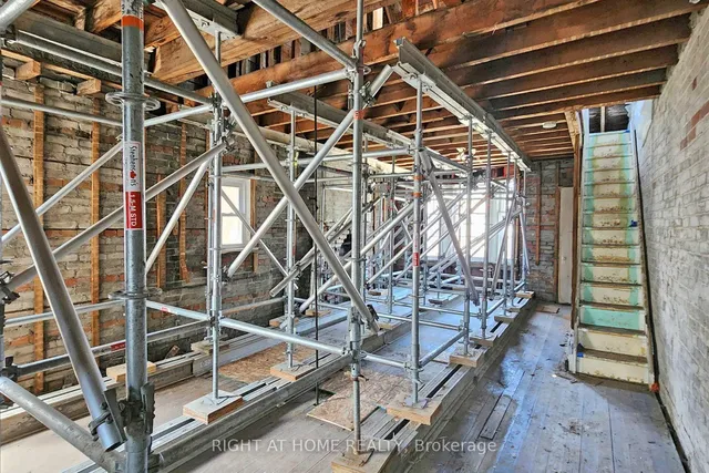 Additional image 29 of 207 Victor Ave