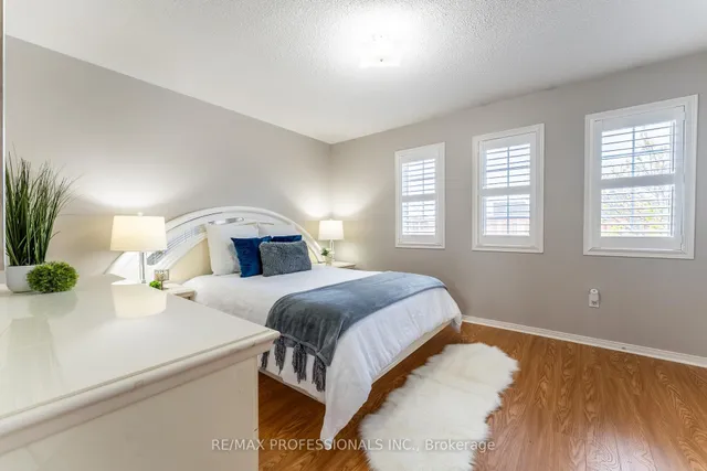 Additional image 18 of 96 Lake Louise Dr