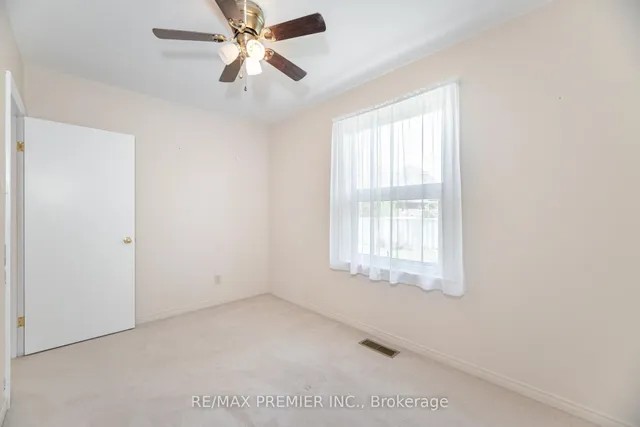 Additional image 25 of 32 Edgemont Dr