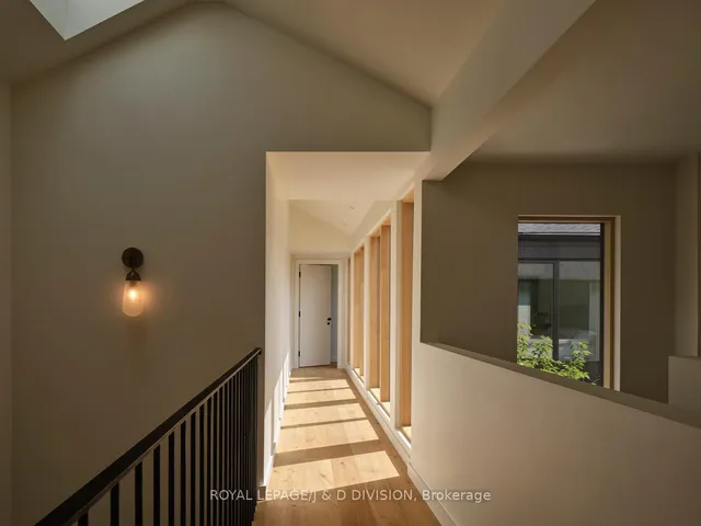 Additional image 9 of 43 Douglas Cres