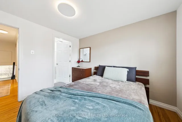 Additional image 28 of 1612 Wavell Cres