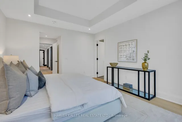 Additional image 29 of 681 Glencairn Ave