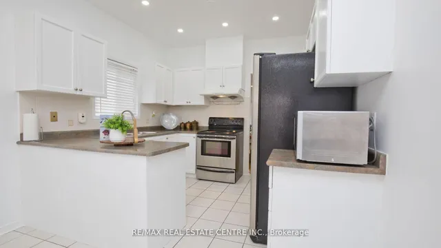 Additional image 18 of 32 Pappain Cres