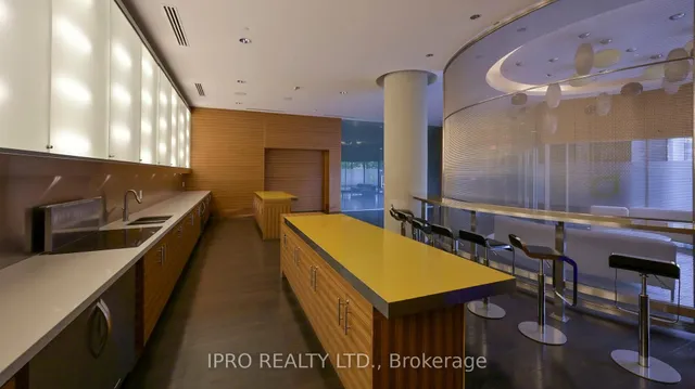 Additional image 40 of 125 Village Green Sq Unit 1606