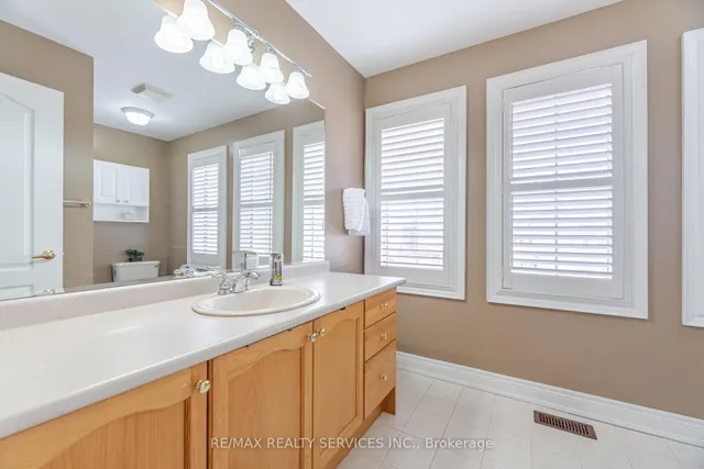 Additional image 32 of 18 Armani Lane