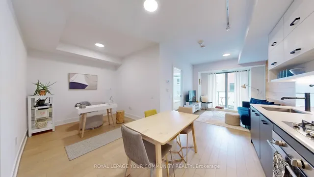 Additional image 26 of 1888 Queen St Unit 307