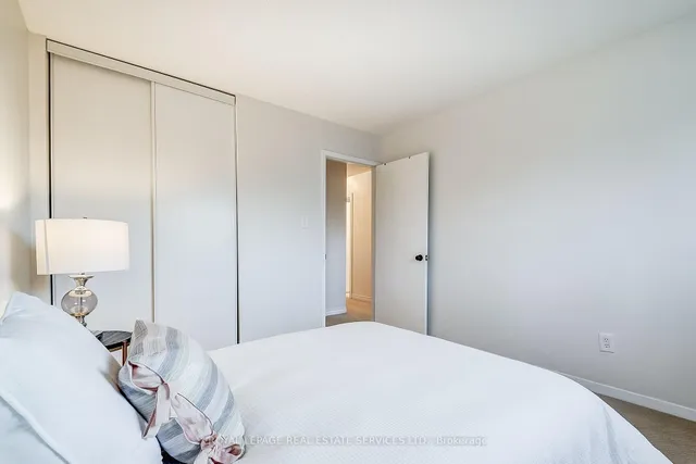 Additional image 18 of 2192 Margot St