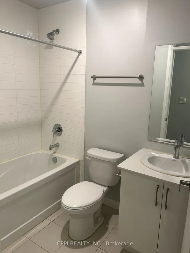 Additional image 12 of 402 The East Mall Dr Unit 318