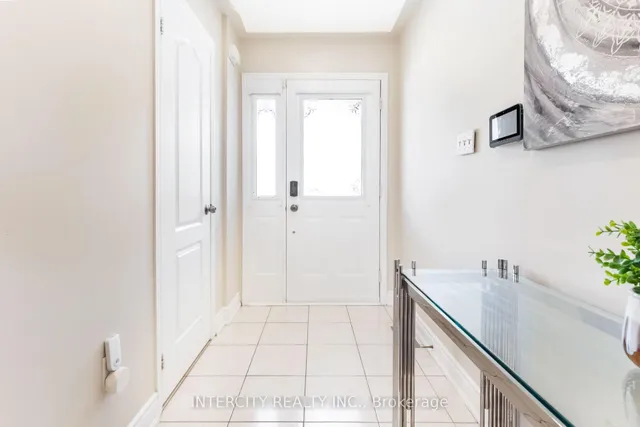 Additional image 5 of 54 Amethyst Circ