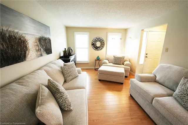 Additional image 14 of 204 Quinte Crt