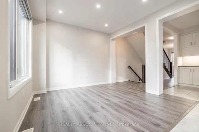 Additional image 16 of 133 Grovewood Common