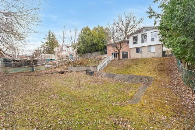 Additional image 28 of 94 Windhill Cres