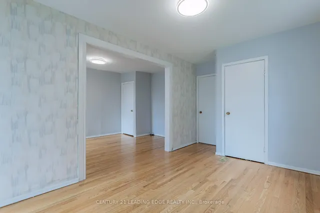 Additional image 23 of 34 CHISHOLM Ave