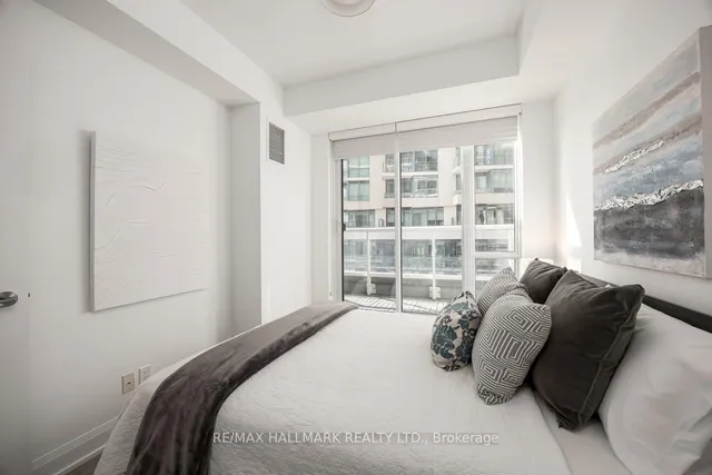 Additional image 19 of 110 Marine Parade Dr Unit 604